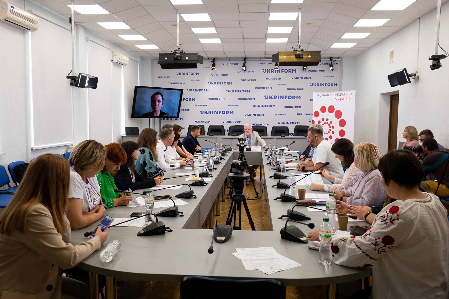 Побудова діалогів між громадою та владою: що є важливим для українських громад у воєнний та повоєнний час