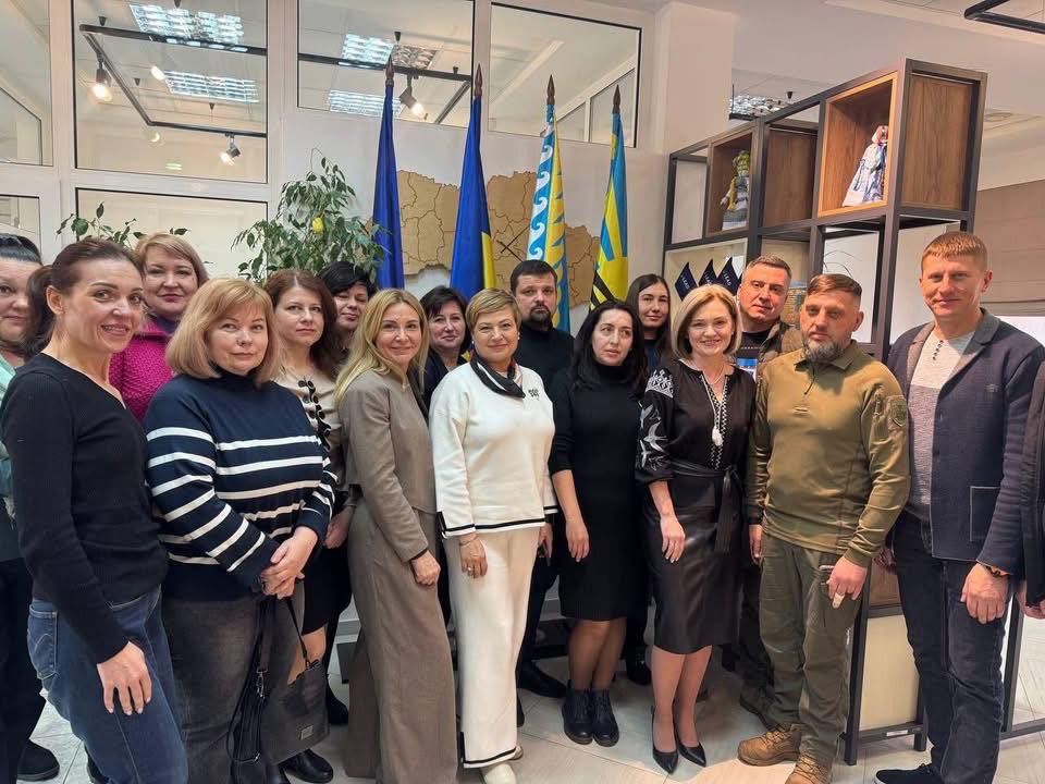 Життя в евакуації: як Нікольська громада зберігає турботу про людей у час війни