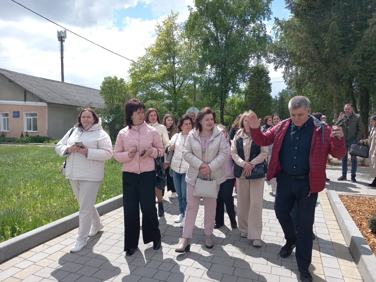 Комунальна власність має працювати на громаду: добрі практики громад Івано-Франківщини презентували під час навчального візиту