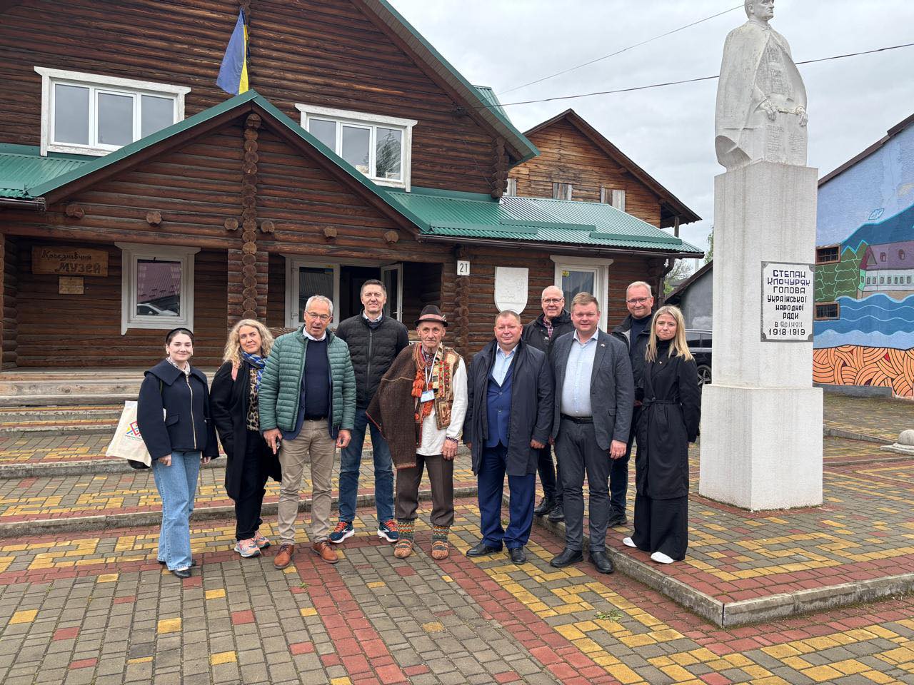 Делегація з Гульборсунну у Ясіня